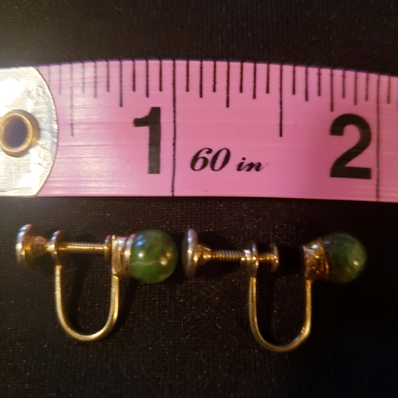 Vintage Genuine Jade & Gold Screw Back Earrings - Picture 3 of 3